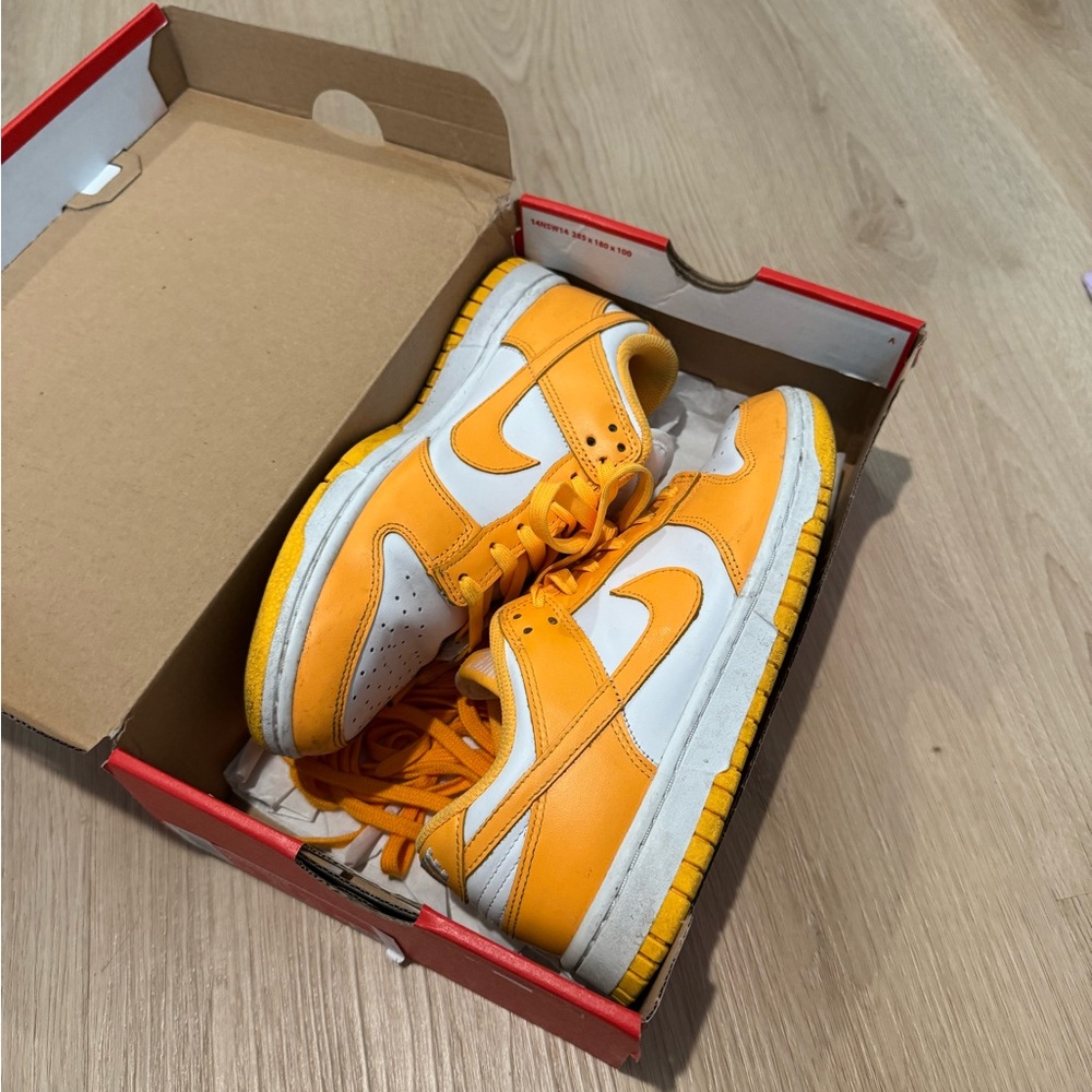 Nike Laser Orange Dunk Low - Picture 2 of 6